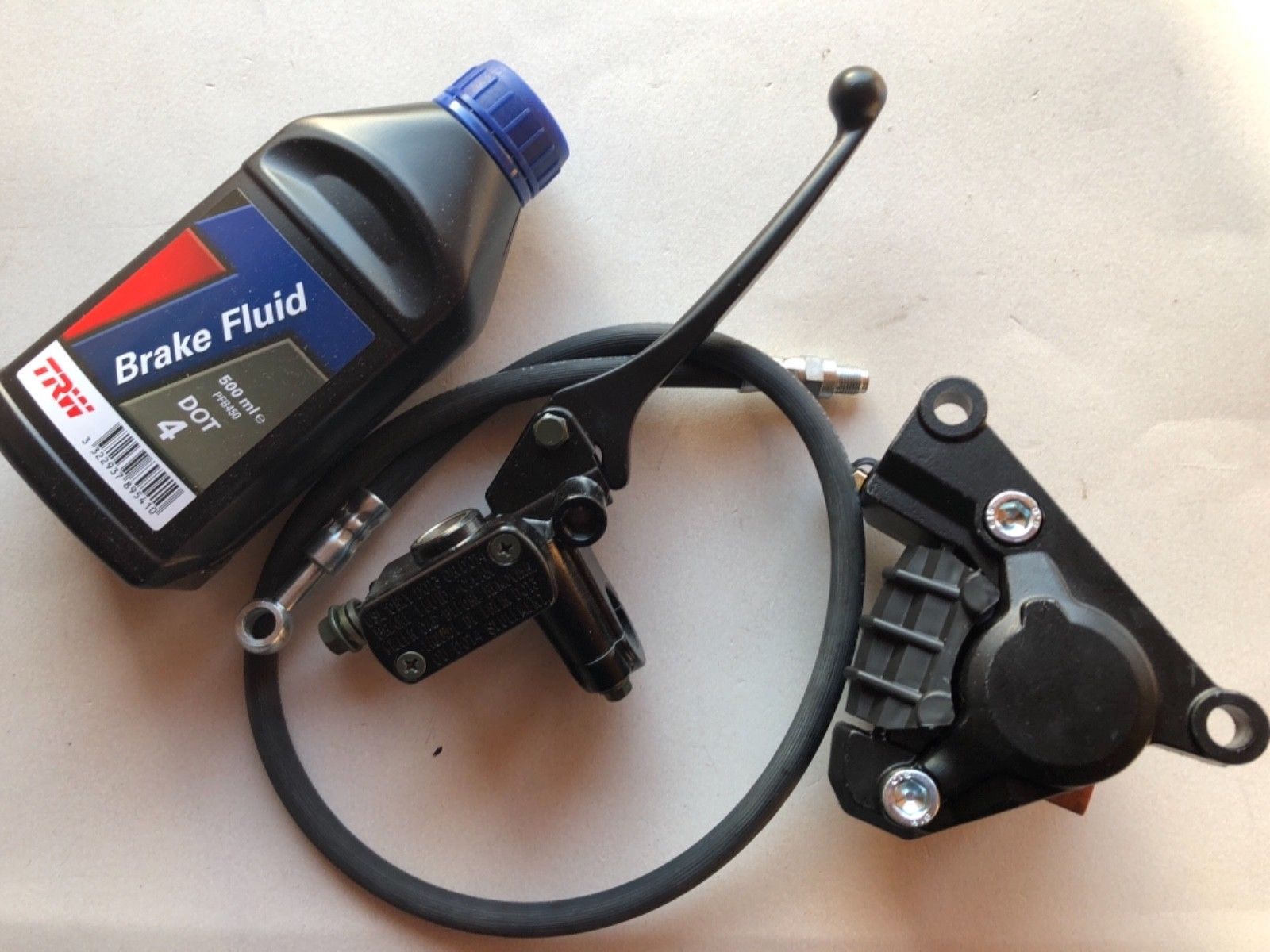 Hauptbremszylinder mit Schlauch BremsflÃ¼ und Zange